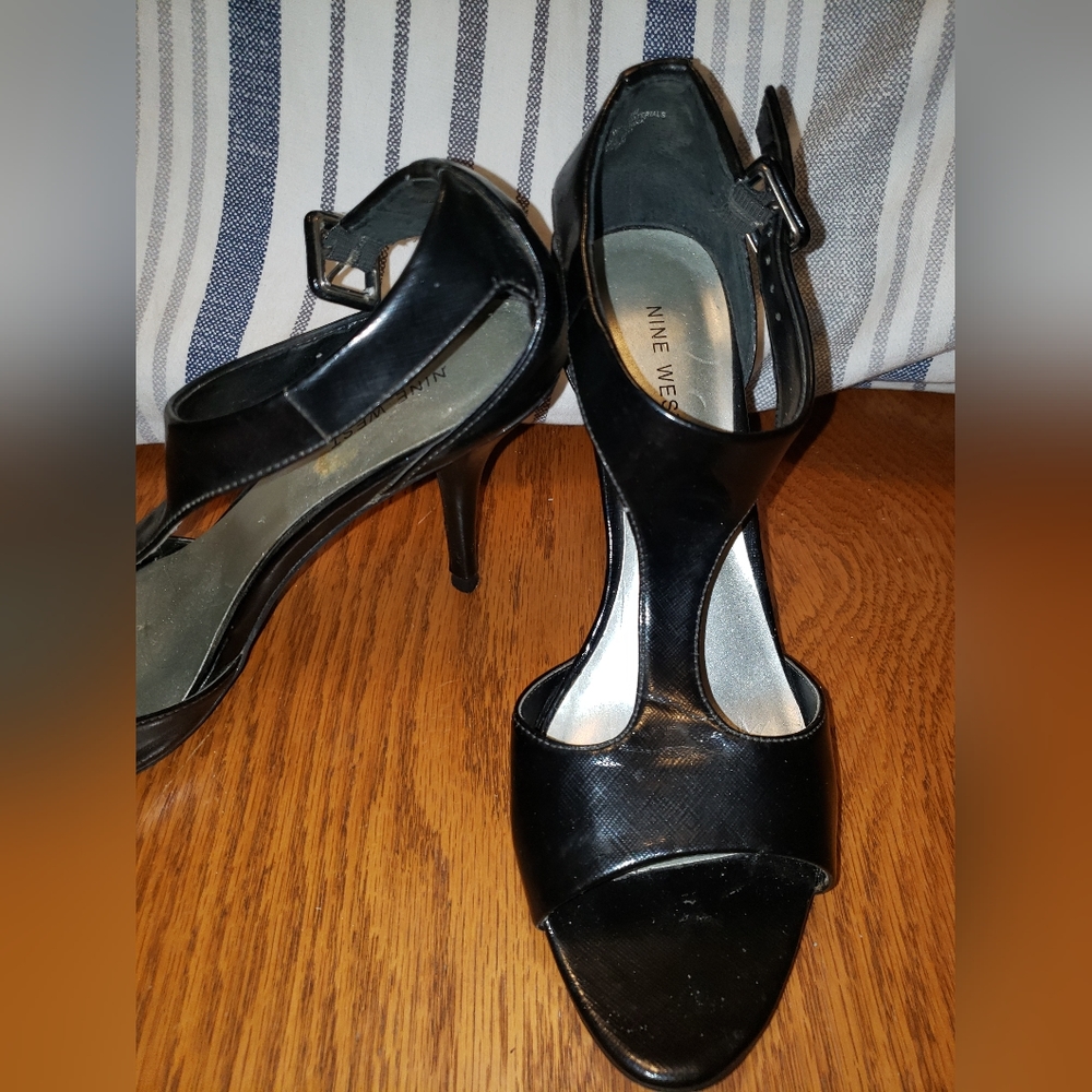 Nine West size 8 1/2 Black heels